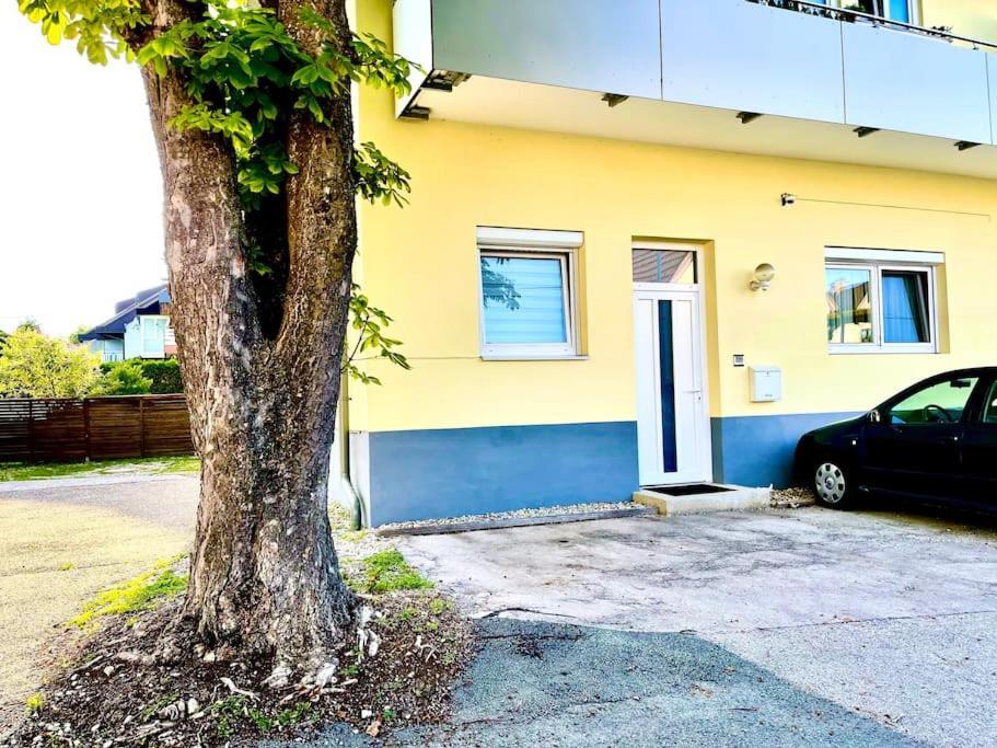 Schoene Wohnung Mit Eigenen Eingang Und Terrasse Gosseling エクステリア 写真